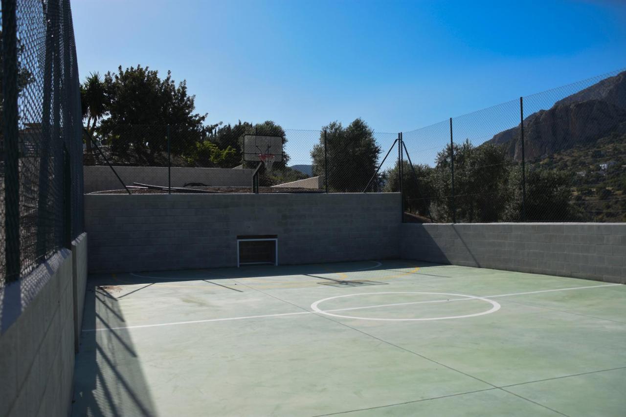Lagar Del Chorro Junto Caminito Del Rey Piscina Y Baloncesto 아파트 외부 사진