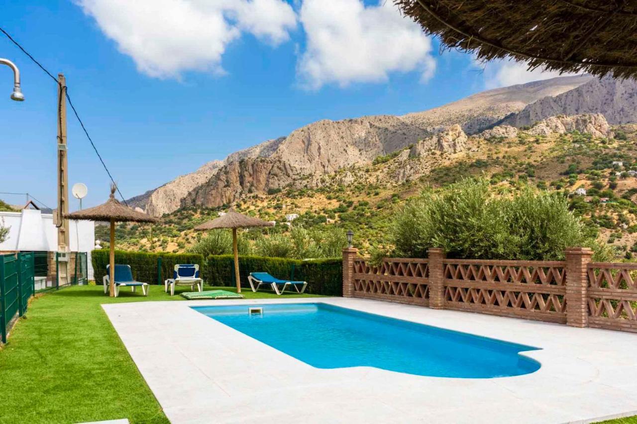 Lagar Del Chorro Junto Caminito Del Rey Piscina Y Baloncesto 아파트 외부 사진