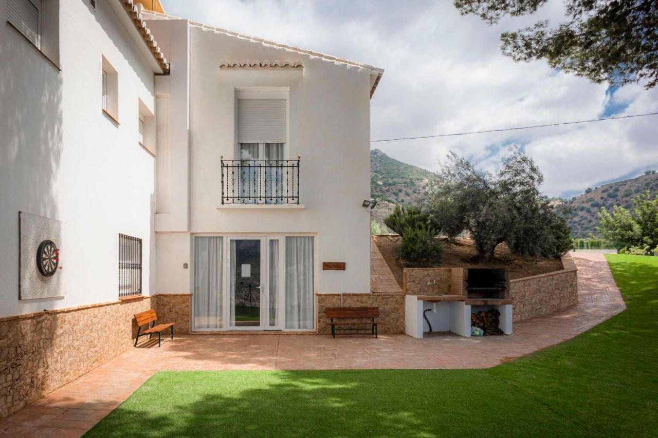 Lagar Del Chorro Junto Caminito Del Rey Piscina Y Baloncesto 아파트 외부 사진